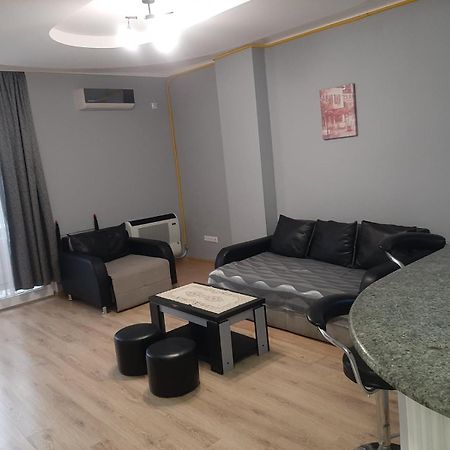 Apartment White Magnolia Batumi Exteriör bild